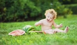 自称为宝宝吃瓜,揭秘娱乐圈的甜蜜与苦涩