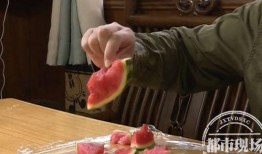 直播吃塑料吃瓜,直播吃塑料瓜，网友惊呼“胆大心细”