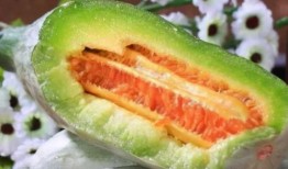 吃蜜瓜女子,甜蜜邂逅，浪漫启程