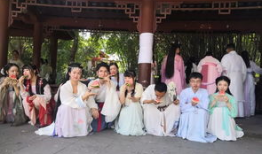 汉服吃瓜群众,吃瓜群众眼中的传统服饰魅力