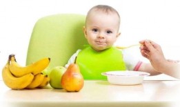 婴儿吃金蛋蜜瓜,宝宝口中的甜蜜惊喜