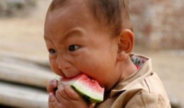 吃瓜小男,吃瓜小男生的趣味生活点滴