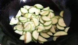 生瓜怎么烧了吃,探索烧制生瓜的独特烹饪技巧